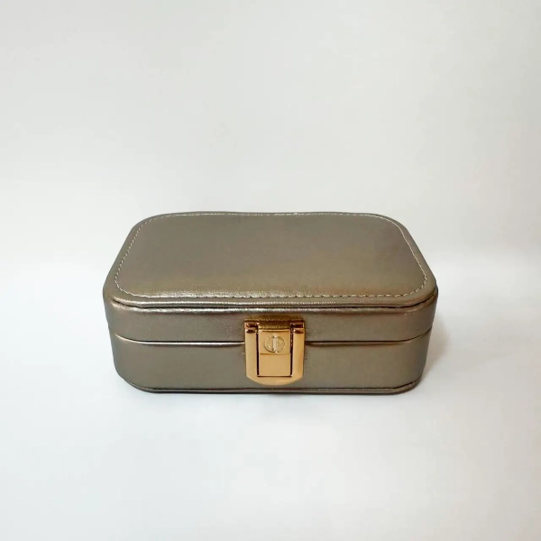 Скринька для прикрас “Soft Shine” 12×7.5×4 см, срібний - фото №3