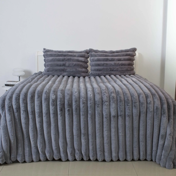 Покривало ТЕП "PLUSH BLISS" з 2 наволочками, сіре, 240x260 - фото №7