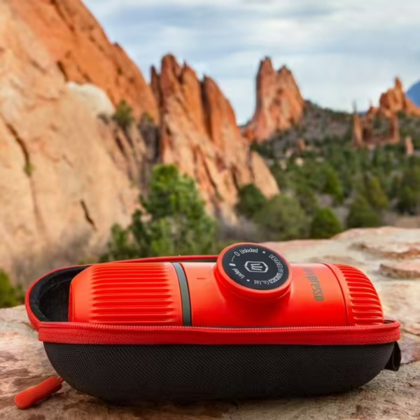 Портативна еспресо-кавоварка Wacaco Nanopresso червона з чохлом - фото №3