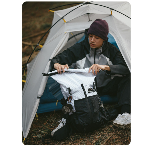 Рюкзак туристичний Naturehike Helium CNK2300016, 30+5 л, чорний - фото №4