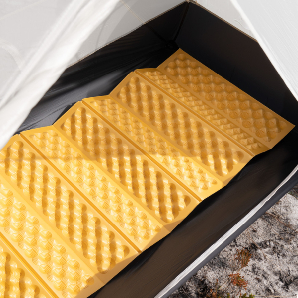 Килимок складний IXPE Naturehike CNK2550WS030, алюмінієва плівка, 18 мм, оливковий-зелений - фото №8