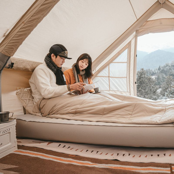 Матрац надувний 20 см подвійний із вбудованою помпою Naturehike CNH22DZ024, бежевий - фото №5