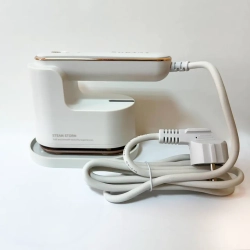 Праска-відпарювач дорожня “Warm Travel” 1200 W, біла, Декор