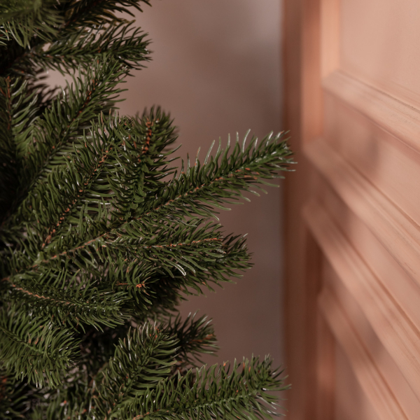 Лита штучна ялинка зелена 180 см на пластиковій підставці SOK-M-D-6 - фото №4