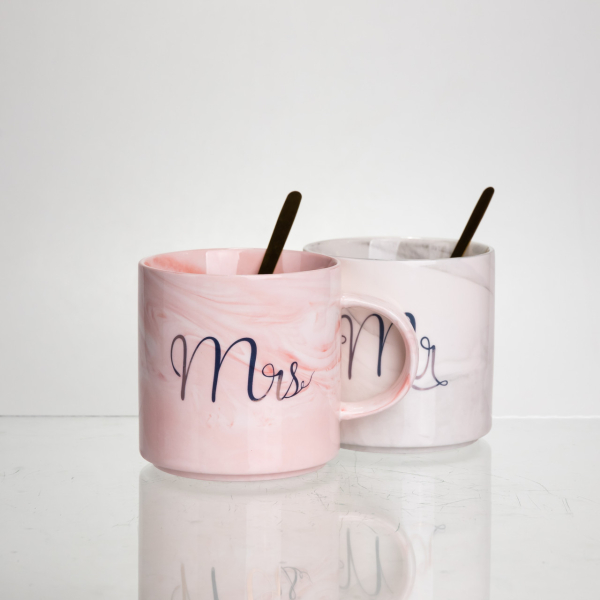 Набір парних порцелянових чашок Mr&Mis 2 (шт) по 400 (мл) чашки на подарунок з ложкою FM-28 - фото №3