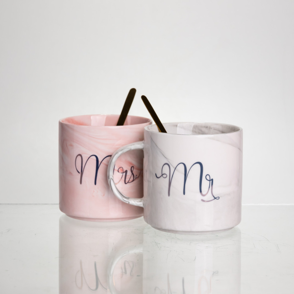 Набір парних порцелянових чашок Mr&Mis 2 (шт) по 400 (мл) чашки на подарунок з ложкою FM-28 - фото №6