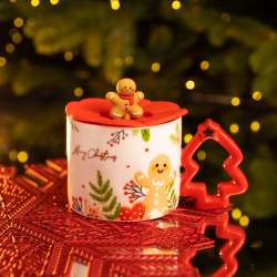 Новорічна порцелянова чашка «Пряниковий Чоловічок» з кришкою 400 мл Yiwu FM-CS-18A