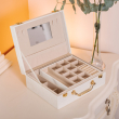 Скринька для прикрас з еко шкіри 2 яруси із дзеркалом органайзер для ювелірних виробів HP-5-15W - фото №7