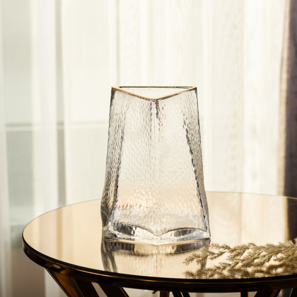 Скляна ваза для квітів, декоративний трикутник із золотою облямівкою, 16 см HP-1709 - фото №4